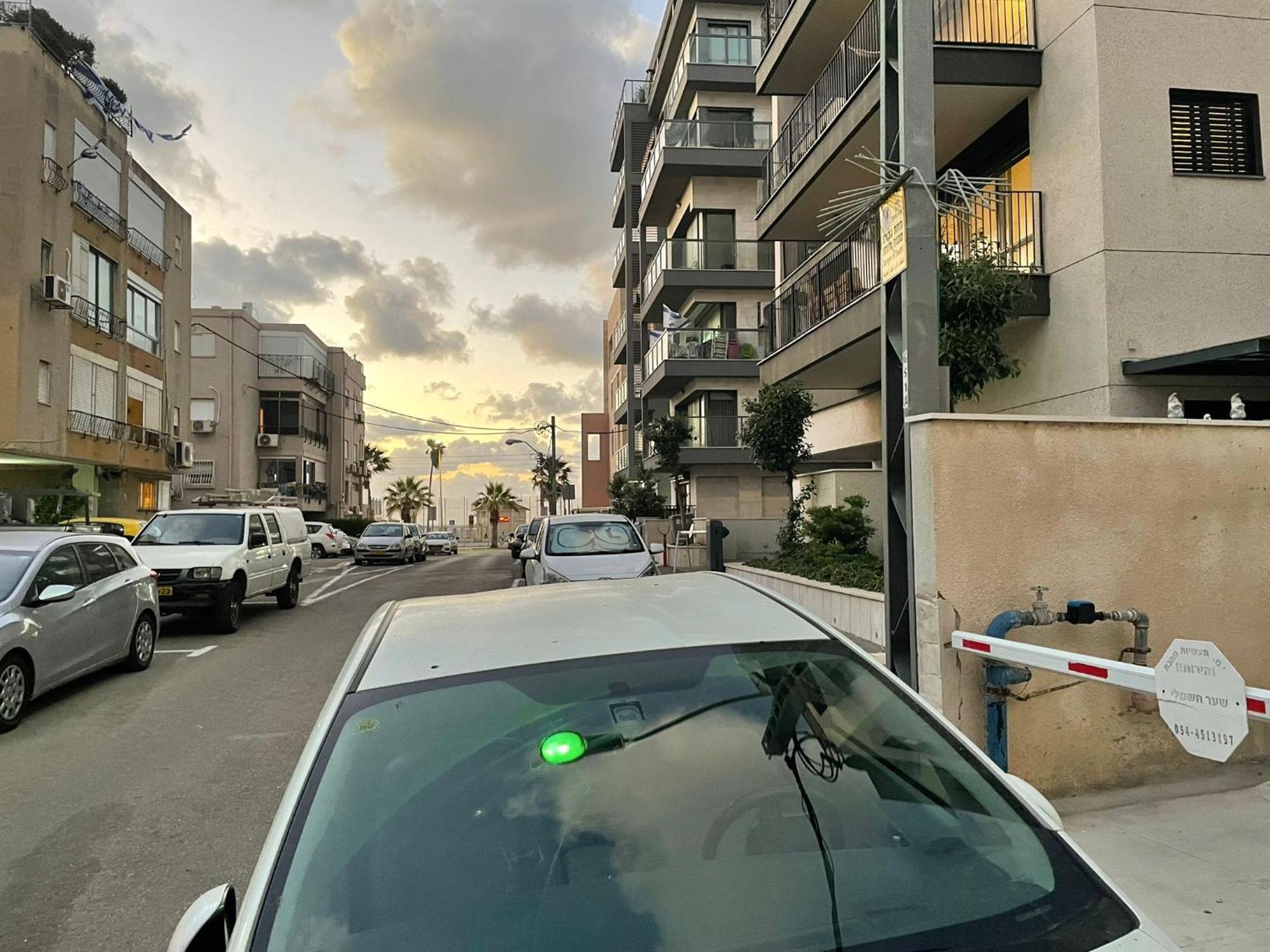 Peaceful And Intimate By The Sea Apartment Haifa Bagian luar foto